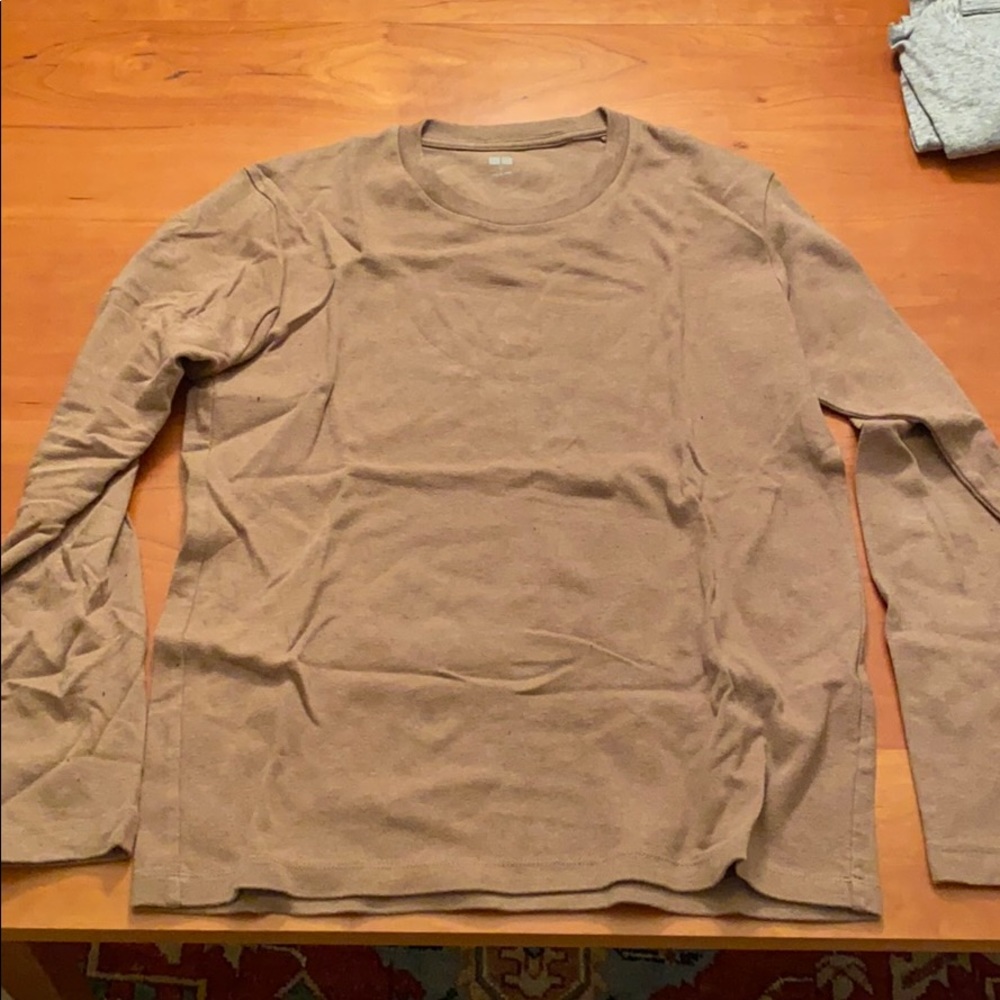 Uniqlo Men’s Long Sleeve Tee